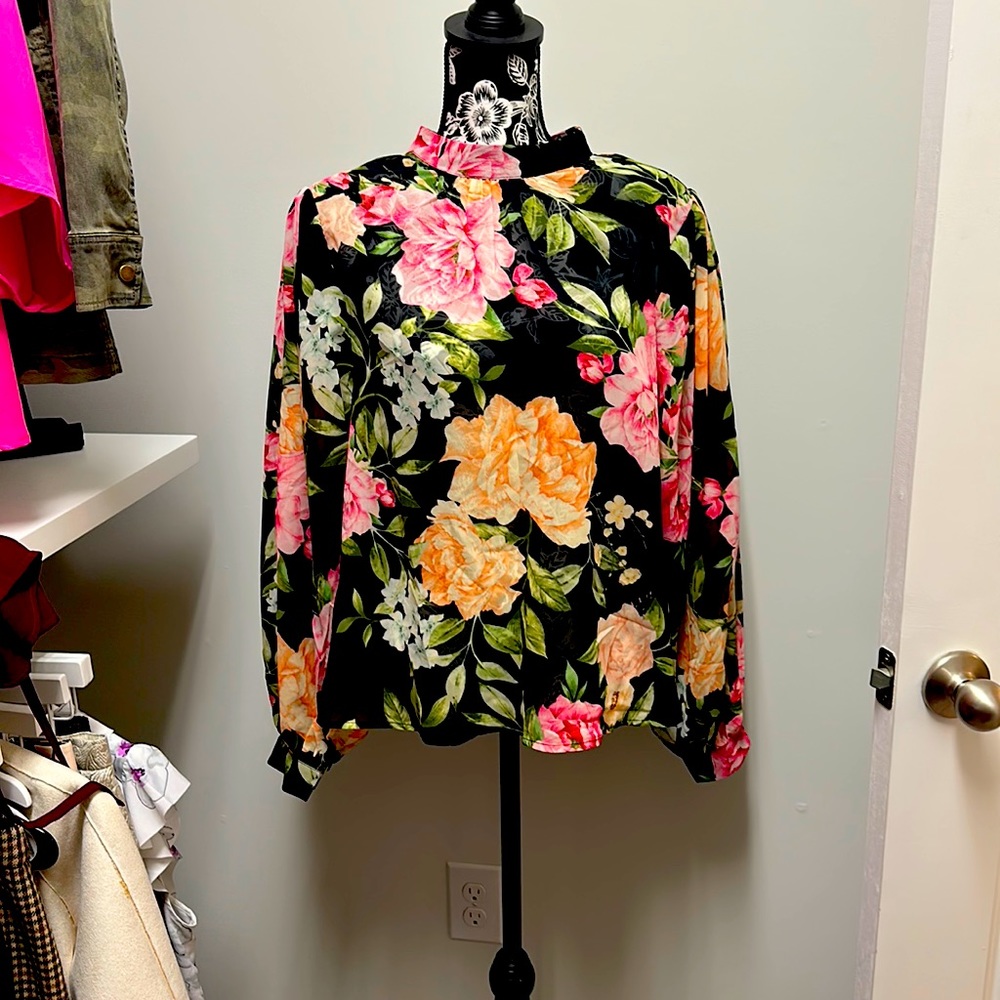 Flying Tomato Blouse